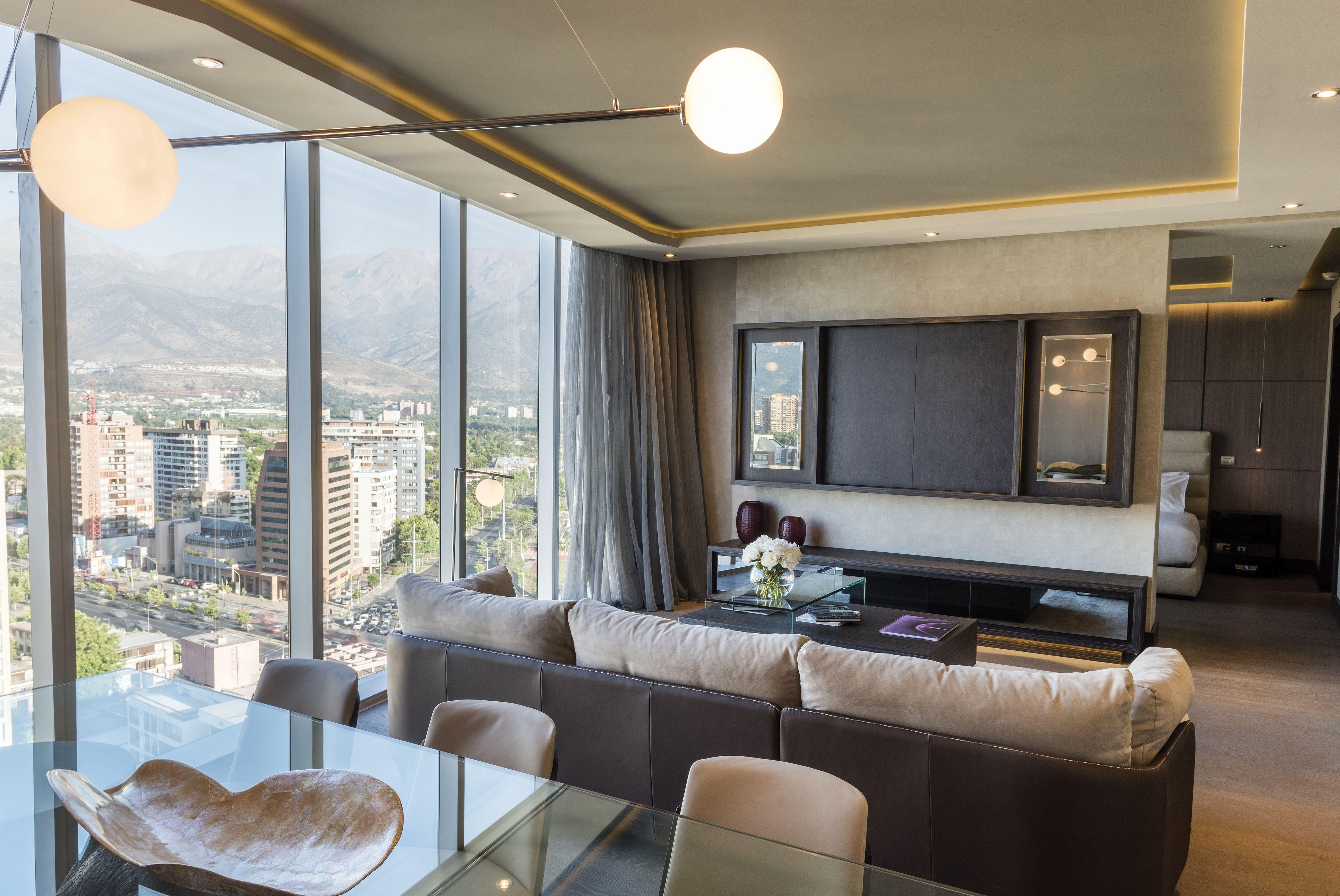 Icon Hotel — Photos 1